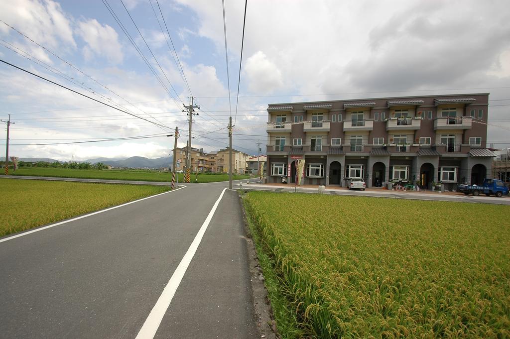 巴黎Villa C館 Luodong Esterno foto